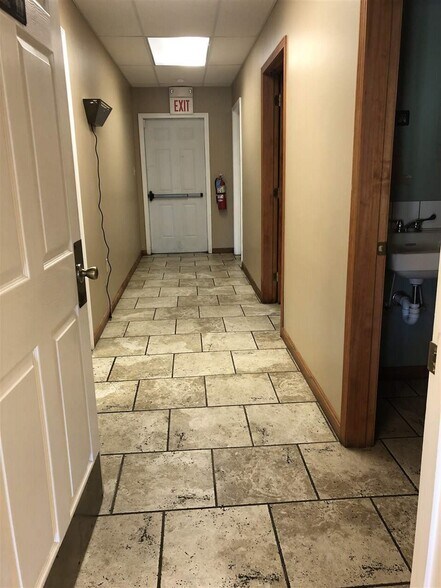 More Photos Of 675 S Main St, Brownsville Restaurant For Sale