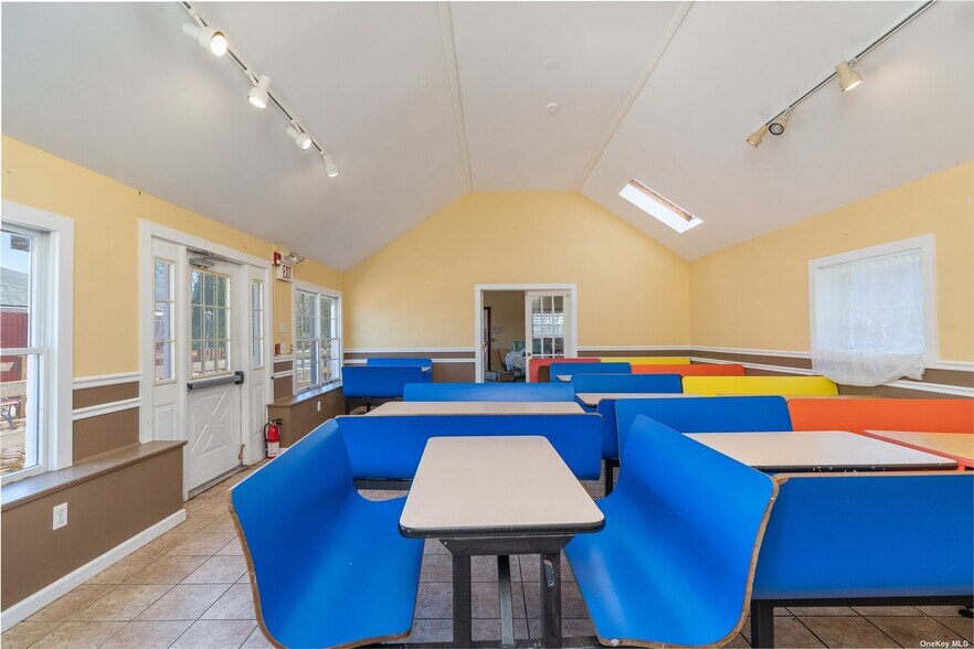 More Photos Of 3225 Sound Ave, Riverhead Storefront Retail Office For Sale