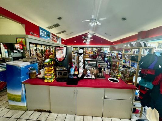 More Photos Of 2841 Cliff Gookin Blvd, Tupelo Service Station For Sale