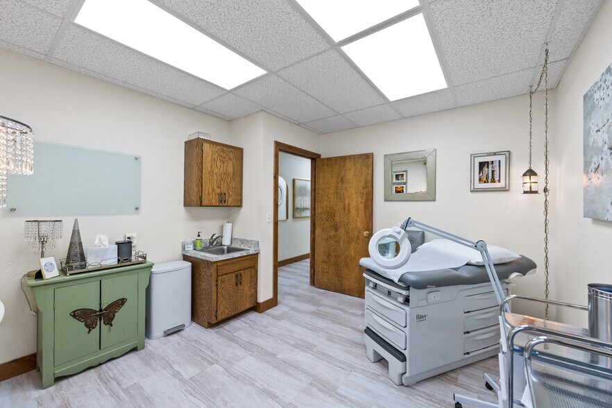More Photos Of 1297 Burns Way, Kalispell Medical For Sale