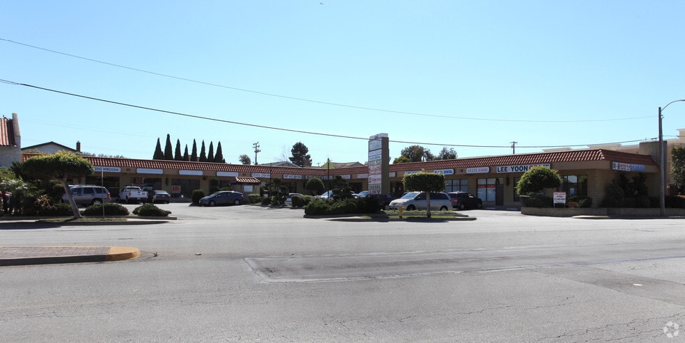 More Photos Of 2350 Sepulveda Blvd, Torrance General Retail For Lease