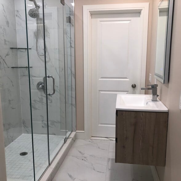 More Photos Of 733 Anderson Ave, Cliffside Park Storefront Retail Residential For Lease