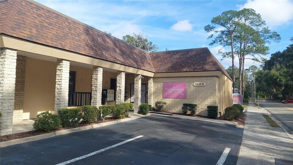 More Photos Of 1103-1115 NW 13th St, Gainesville Office For Sale