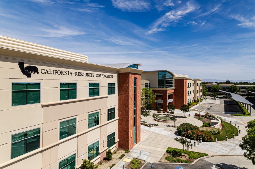 More Photos Of 9600 Ming Ave, Bakersfield Office For Lease