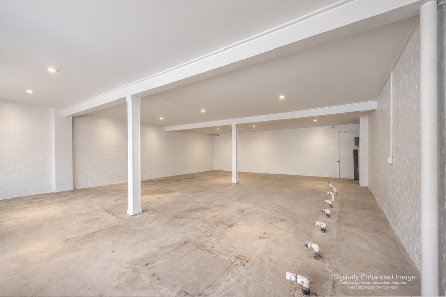 More Photos Of 121 Thompson St, Pittsboro Freestanding For Lease