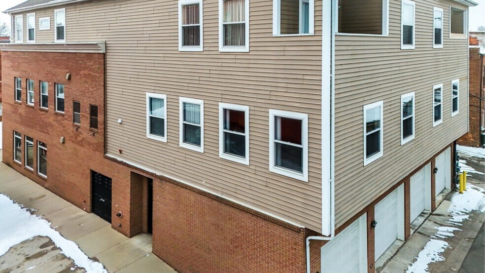 More Photos Of 23081-23089 E Main St, Armada Unknown For Lease