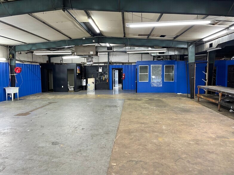 More Photos Of 403 Highway 183, Piedmont Light Manufacturing For Lease