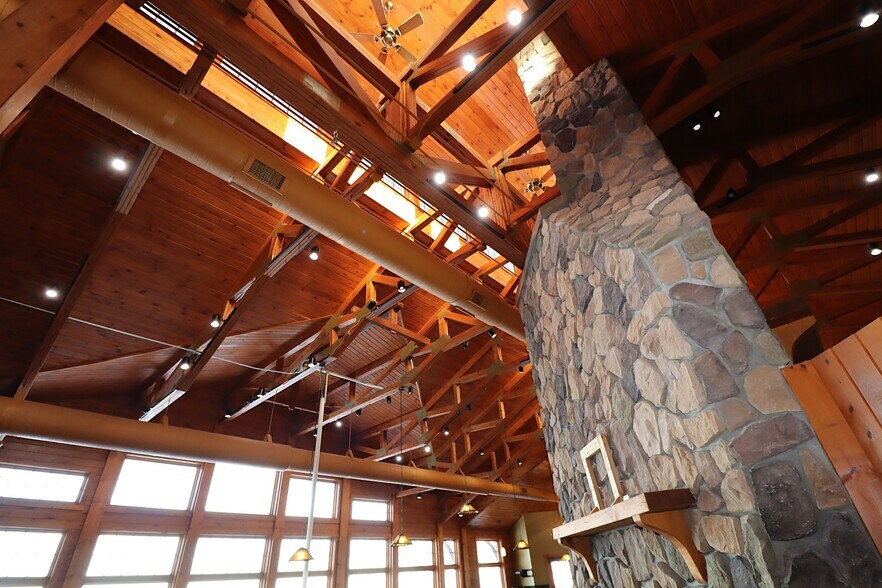 More Photos Of 30580 Hwy 2, Ashland General Retail For Lease