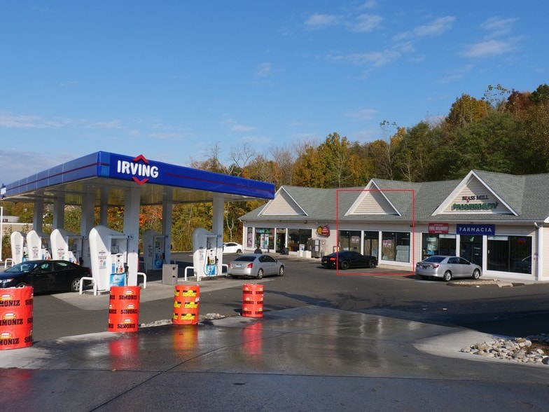 Primary Photo Of 1405 E Main St, Waterbury Service Station For Lease
