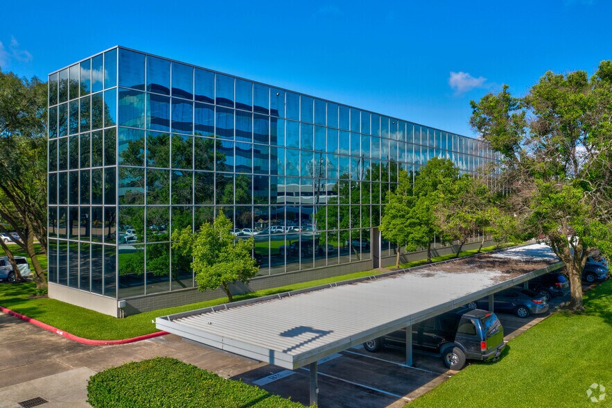 More Photos Of 15810 Park Ten Pl, Houston Office For Lease