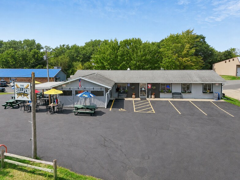 More Photos Of 309 Trail St, La Valle Restaurant For Sale