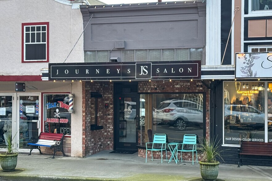 Primary Photo Of 511 Front St, Lynden General Retail For Sale