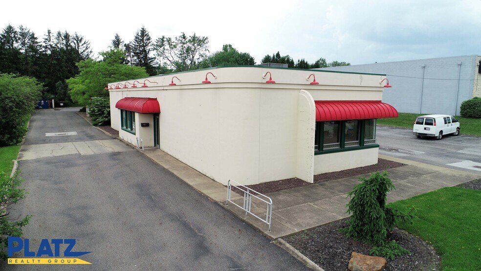 More Photos Of 4837 Mahoning Ave, Youngstown Restaurant For Lease