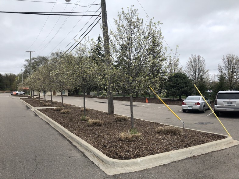 More Photos Of 6405 Telegraph Rd, Bloomfield Hills Medical For Lease