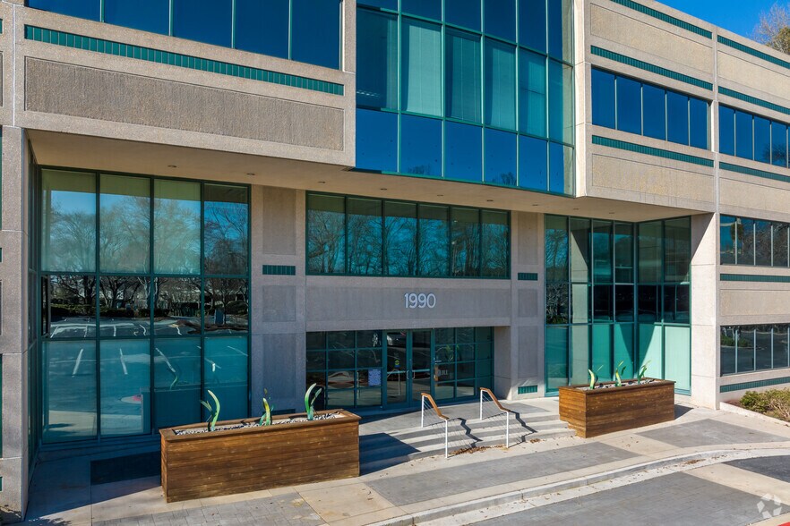 More Photos Of 1990 Lakeside Pky, Tucker Office For Lease
