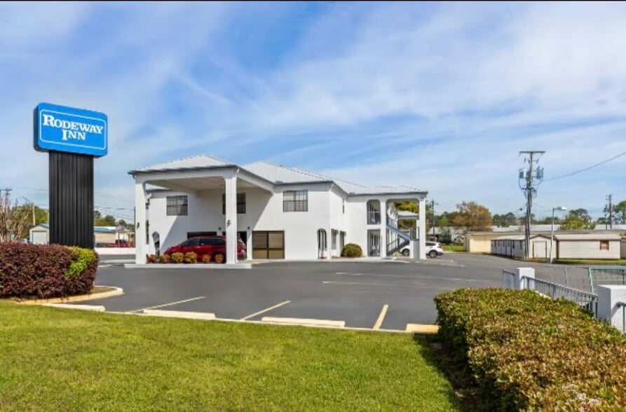 Primary Photo Of 35 US Highway 84 E, Cairo Hotel For Sale
