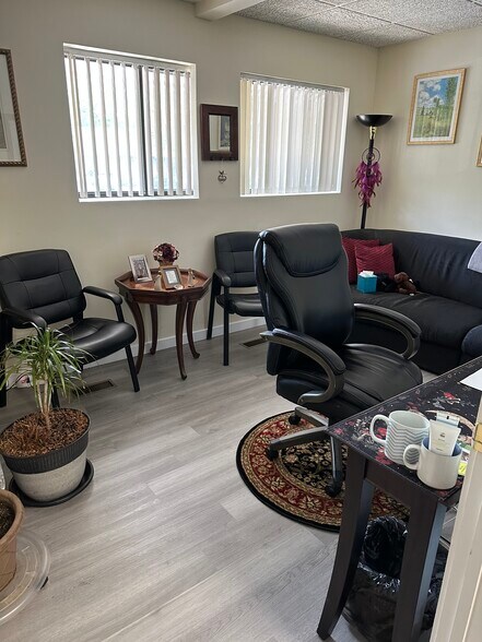 More Photos Of 356-358 Veterans Memorial Hwy, Commack Medical For Lease