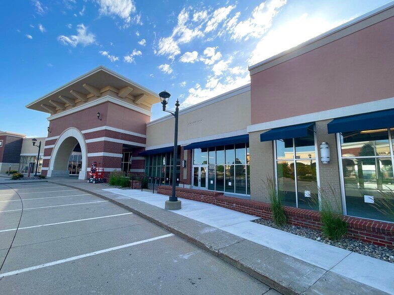 More Photos Of 4149 Sergeant Rd, Sioux City Unknown For Lease