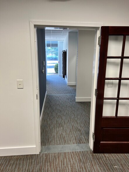 More Photos Of 10624 Metromont Pky, Charlotte Showroom For Sale