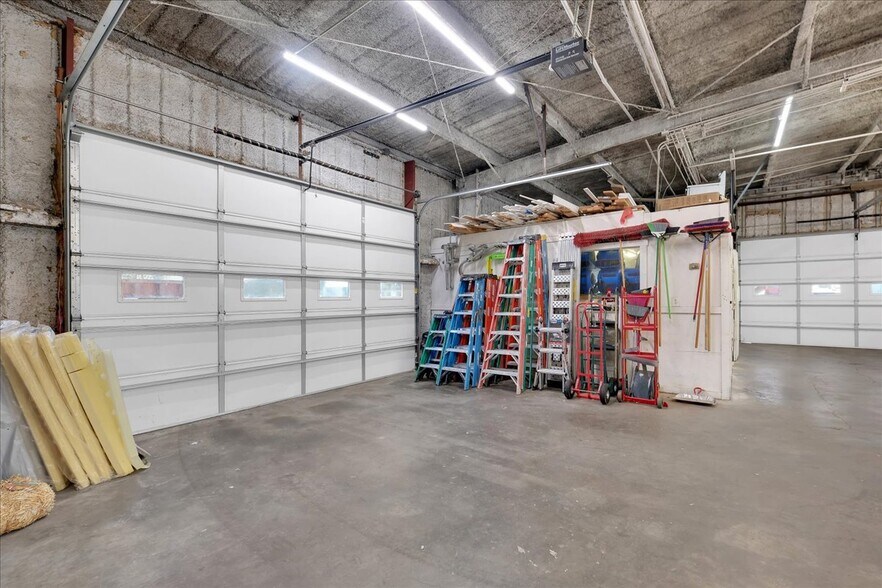 More Photos Of 1518 Petunia Ave, Louisville Warehouse For Sale