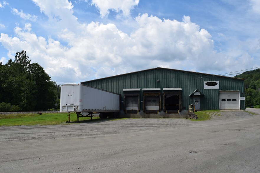 More Photos Of 62 Vermont Castings Way, Bethel Warehouse For Lease