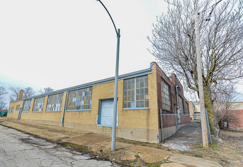 More Photos Of 2600 N 9th St, Saint Louis Manufacturing For Sale