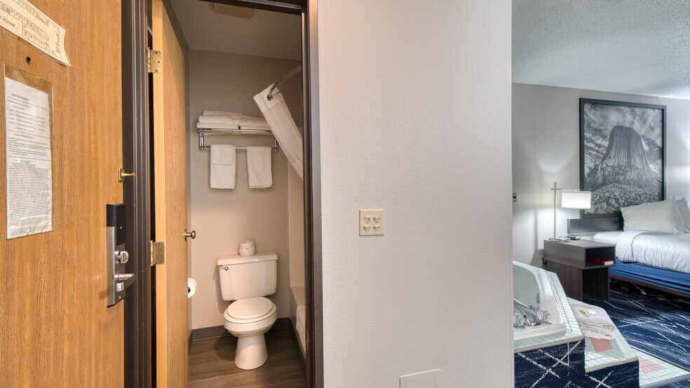 More Photos Of 2600 Whitewood Service Rd, Sturgis Hotel For Sale