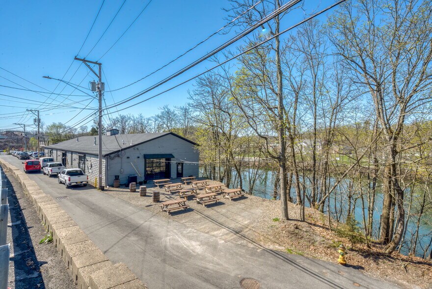 More Photos Of 201 Water St, Catskill Winery Vineyard For Sale