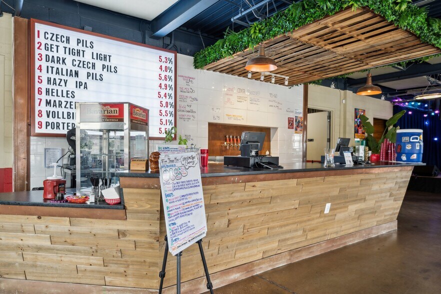 More Photos Of 704 Dawn St, Richmond Warehouse For Sale