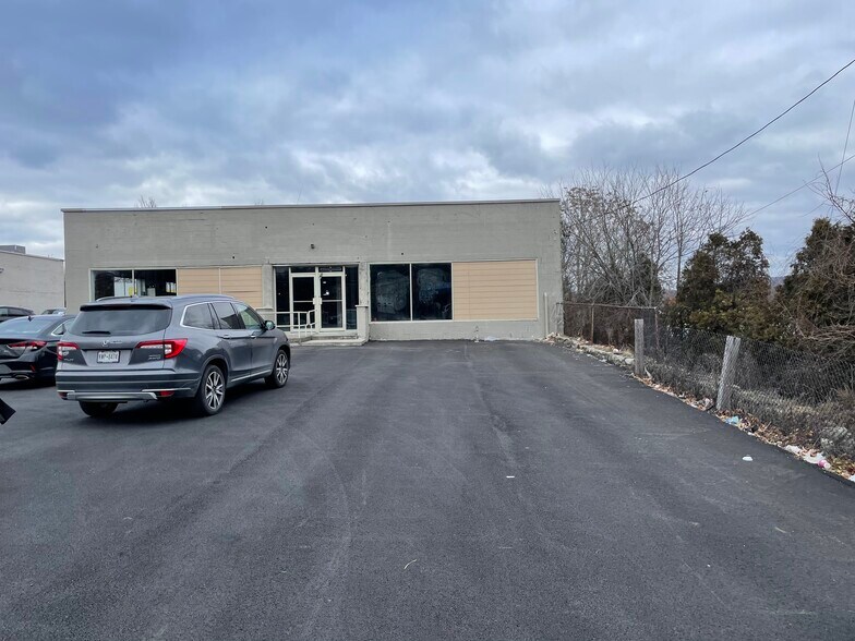 More Photos Of 14 Route 17k, Newburgh Freestanding For Sale