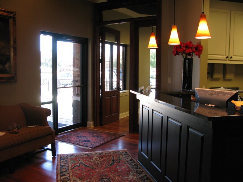 More Photos Of 1065 River Oaks Dr, Flowood Restaurant For Lease