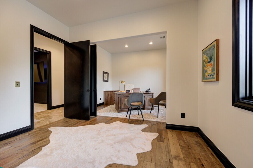 More Photos Of 2917 NW 156th St, Edmond Office Residential For Lease