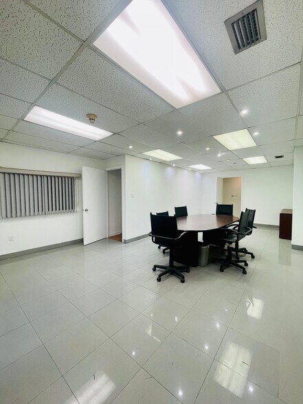 More Photos Of 3100 NW 72nd Ave, Miami Warehouse For Lease