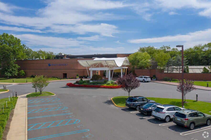 More Photos Of 102 Carnegie Ctr, Princeton Hotel For Lease