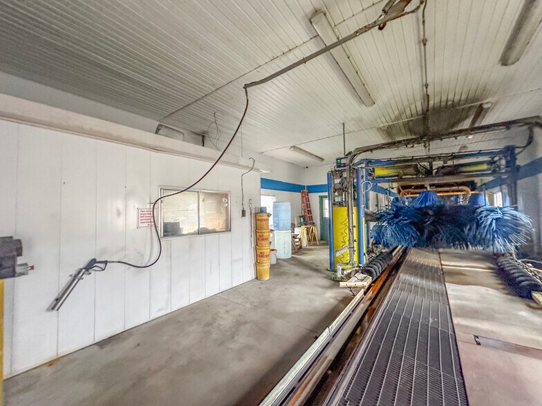 More Photos Of 4180 Sunset Blvd, Steubenville Carwash For Sale