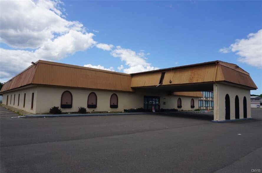 Primary Photo Of 125 N Main St, Newark Hotel For Sale