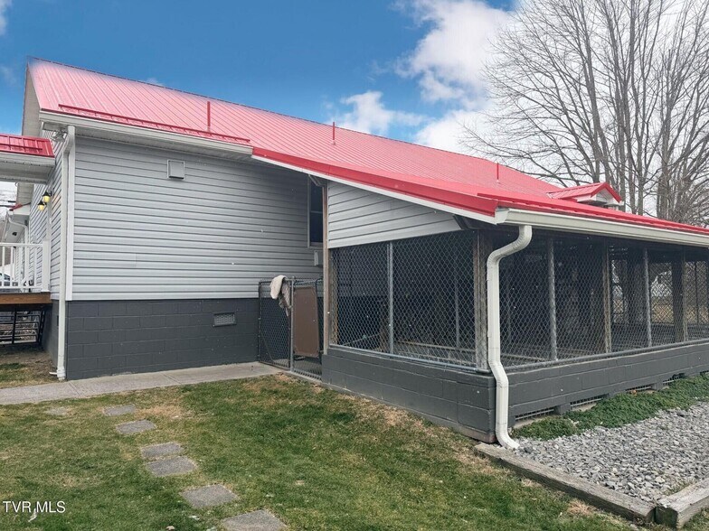 More Photos Of 404 Hurricane Rd NE, Wise Medical For Sale