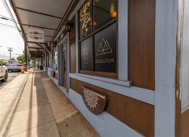 More Photos Of 145 N Market St, Wailuku Storefront Retail Residential For Lease