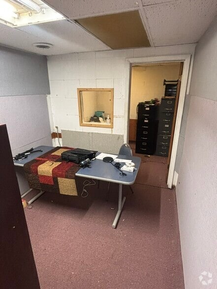 More Photos Of 150 S Mesa Dr, Hopewell Office For Sale