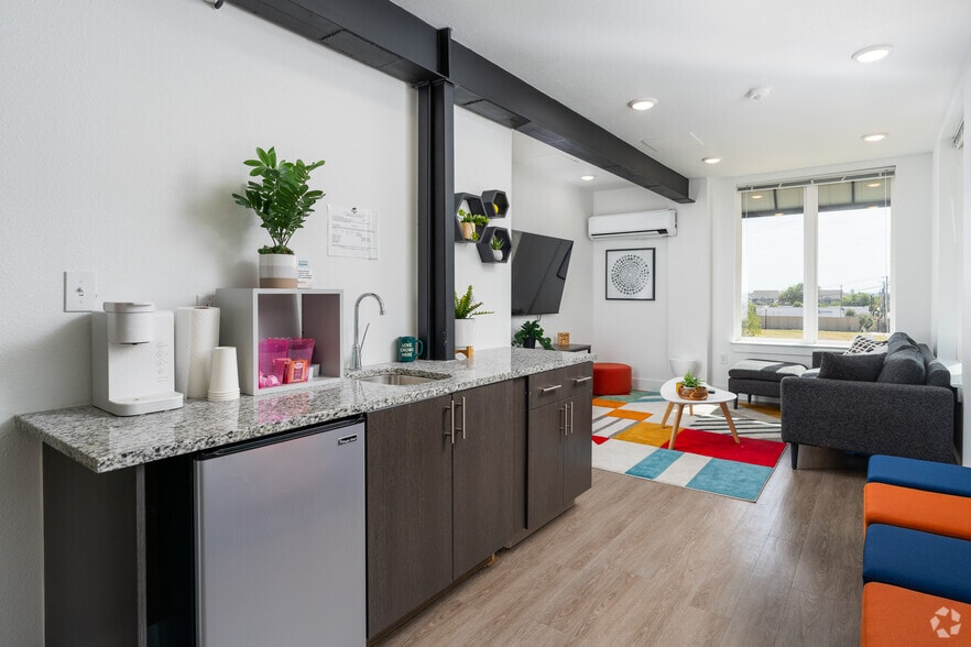 More Photos Of 312 W Terrell Ave, Fort Worth Apartments For Sale