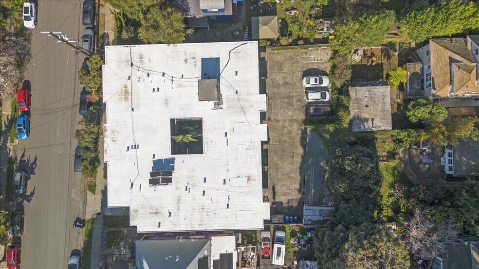 More Photos Of 2231-2233 Grant St, Berkeley Apartments For Sale