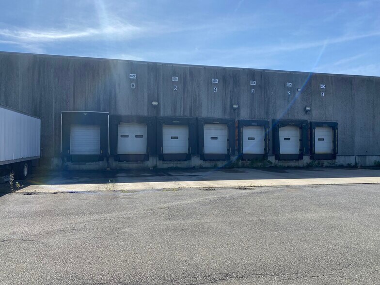 More Photos Of 1 Vapor Trl, Hudson Industrial For Sale