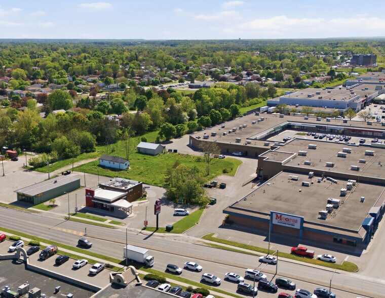 More Photos Of 350 N Front St, Belleville General Retail For Sale
