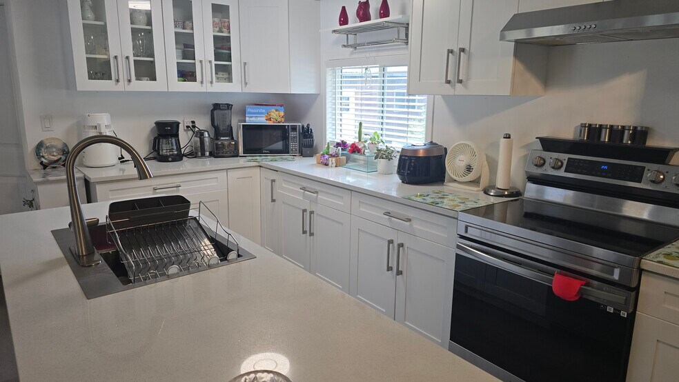 More Photos Of 991 W Frontage Rd, Blue River Trailer Camper Park For Sale