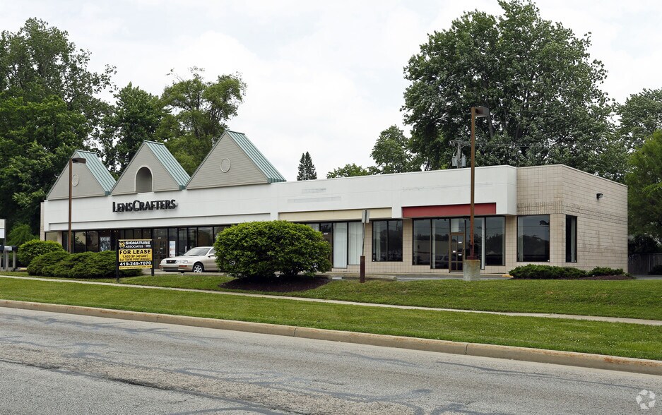 Primary Photo Of 1455-1465 S Reynolds Rd, Toledo Unknown For Lease