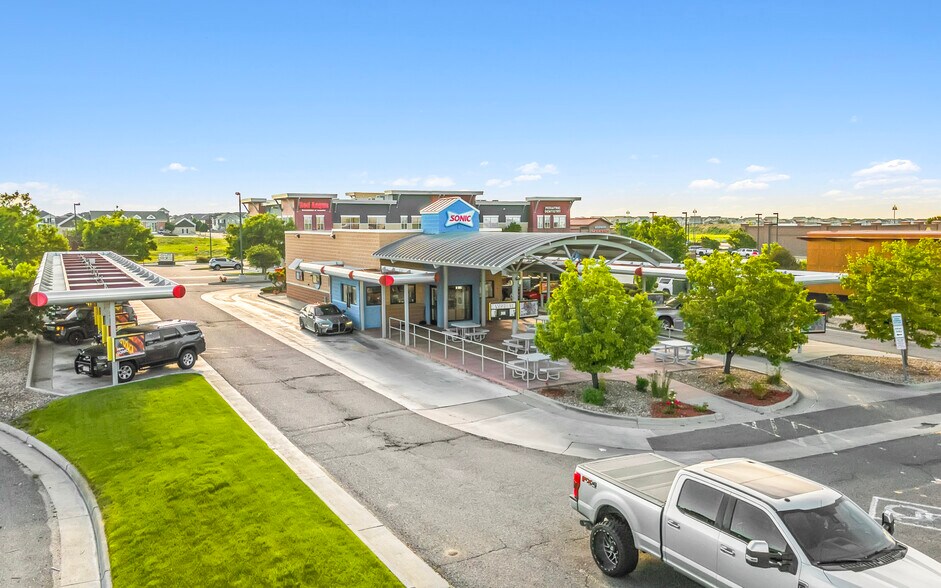 More Photos Of 10319 Tower Rd, Commerce City Fast Food For Sale