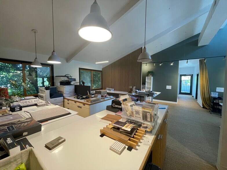 More Photos Of 2482 Newport Blvd, Costa Mesa Loft Creative Space For Lease