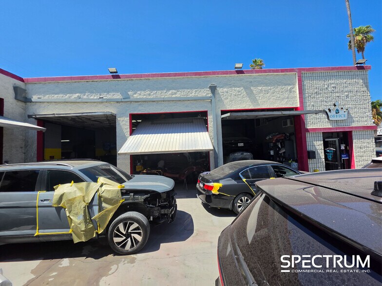 More Photos Of 14748 Calvert St, Van Nuys Service For Lease