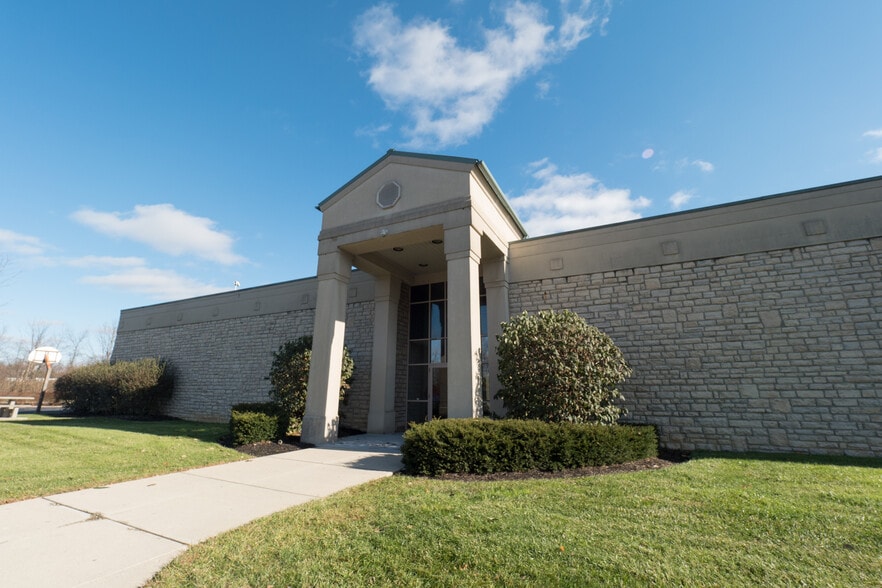 More Photos Of 300 W Schrock Rd, Westerville Office For Lease