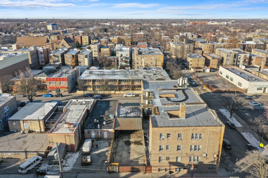 More Photos Of 6051 N California Ave, Chicago Auto Repair For Sale